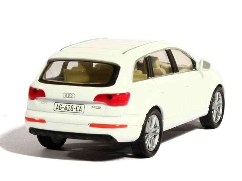 13513 Audi Q7 2010