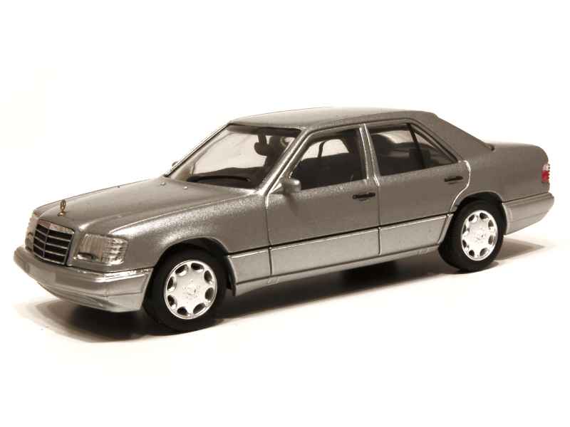 13532 Mercedes E 320/ W124 1993