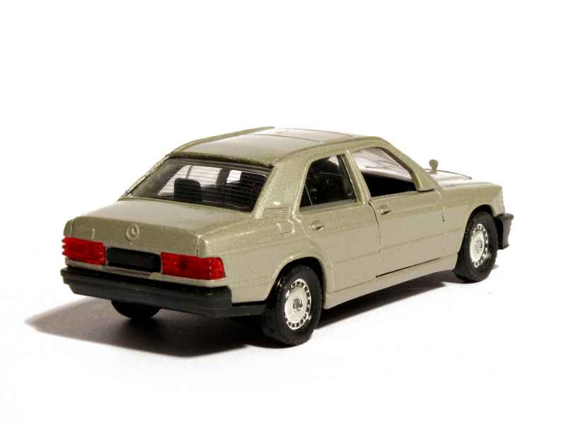 13846 Mercedes 190E/ W201 1986