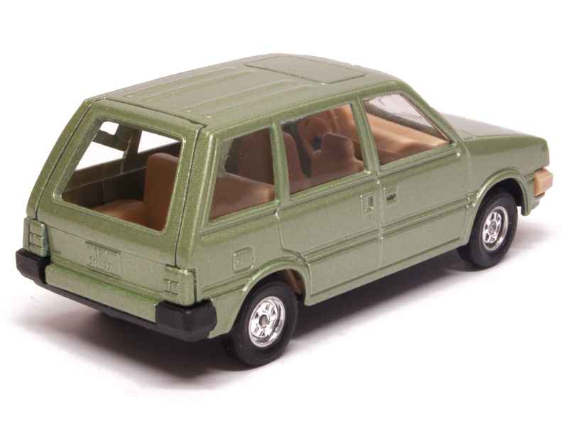 13951 Nissan Prairie 1982