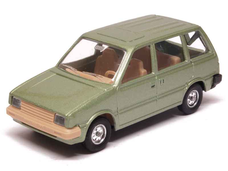 13951 Nissan Prairie 1982