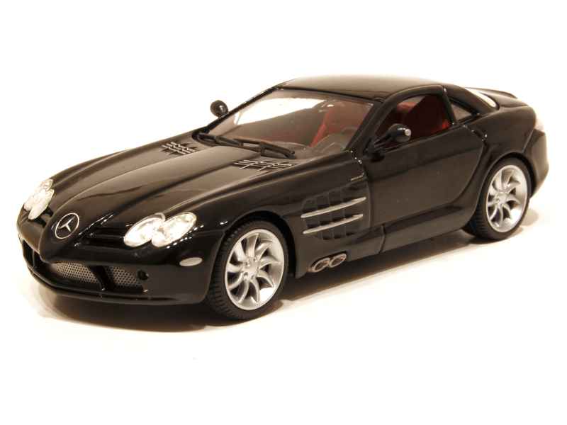 15578 Mercedes SLR Mc Laren 2004