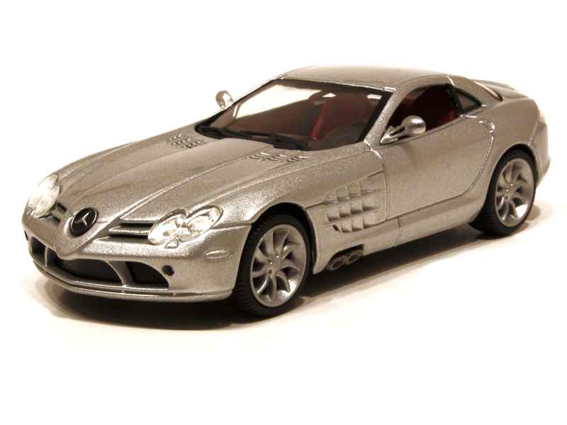 15579 Mercedes SLR Mc Laren 2004