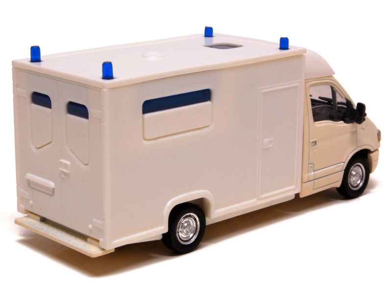 16007 Renault Master II Ambulance