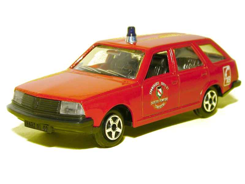RENAULT R18 GTX BREAK TYPE-2 GRISE ODEON 110 ECHELLE 1/43ème voiture collection EUR 42,00 - FR