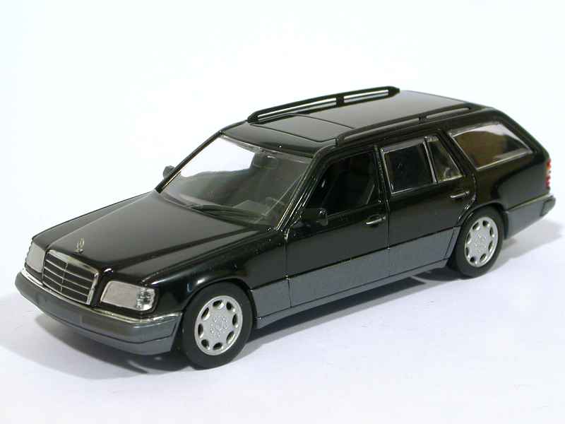 19791 Mercedes E Class Break/ S124