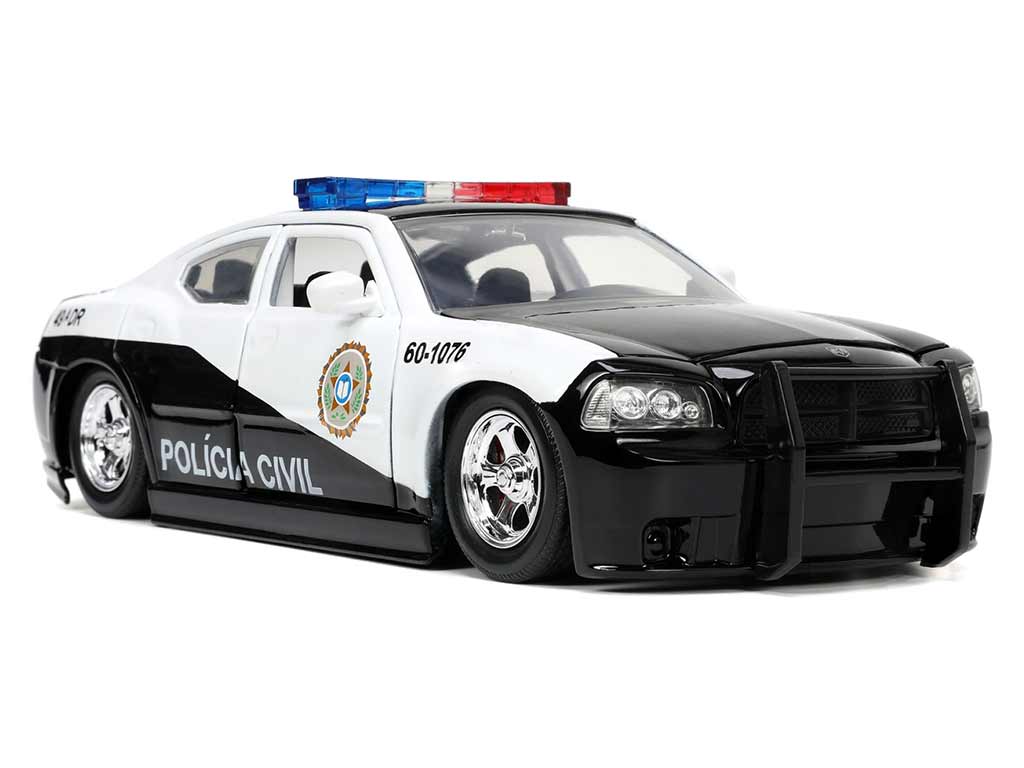 100040 Dodge Charger Police 2006