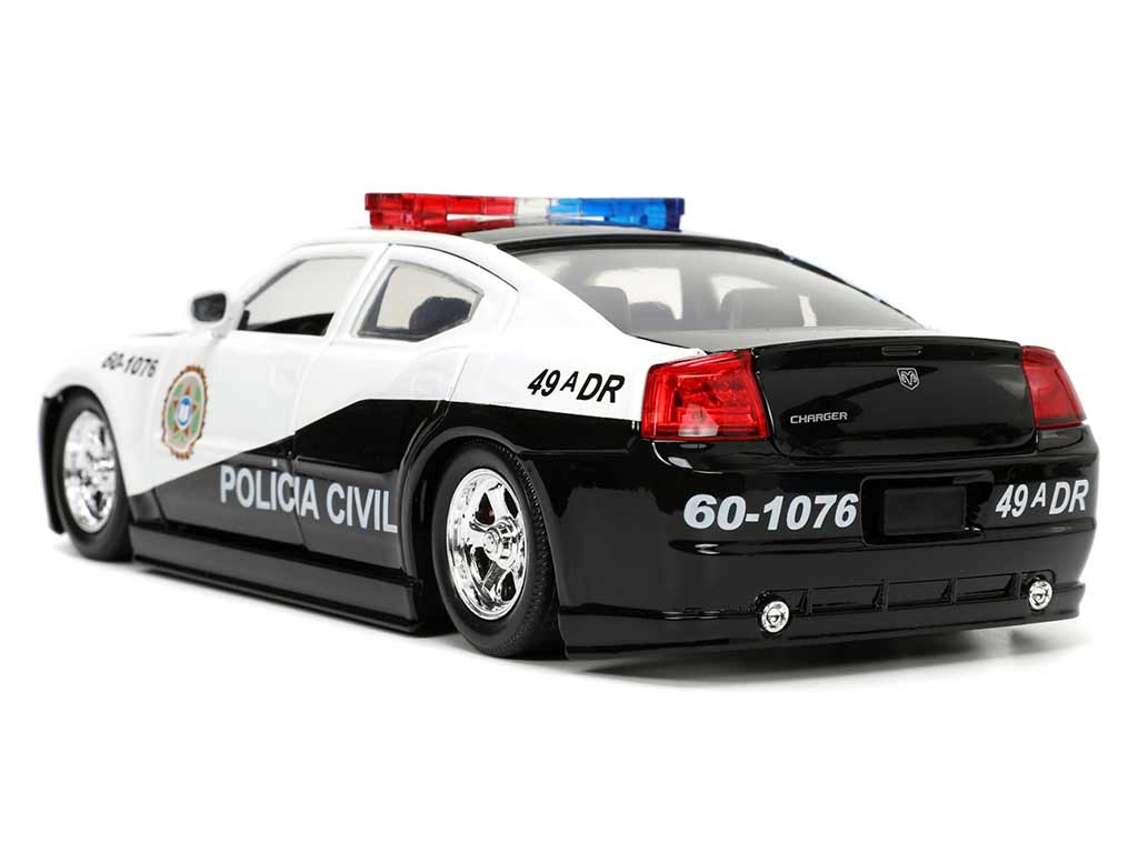 100040 Dodge Charger Police 2006