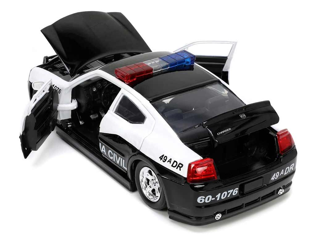 100040 Dodge Charger Police 2006