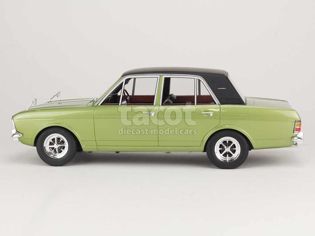 100056 Ford Cortina 1600E 1970