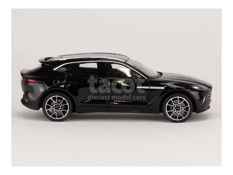 100086 Aston Martin DBX 2020