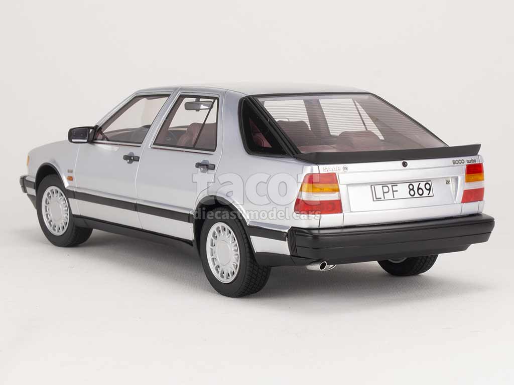 Saab 9000 Turbo 1984 Noire – Mod Réduit 1/18 Cult Models (CML089-2) – Résine, Collection