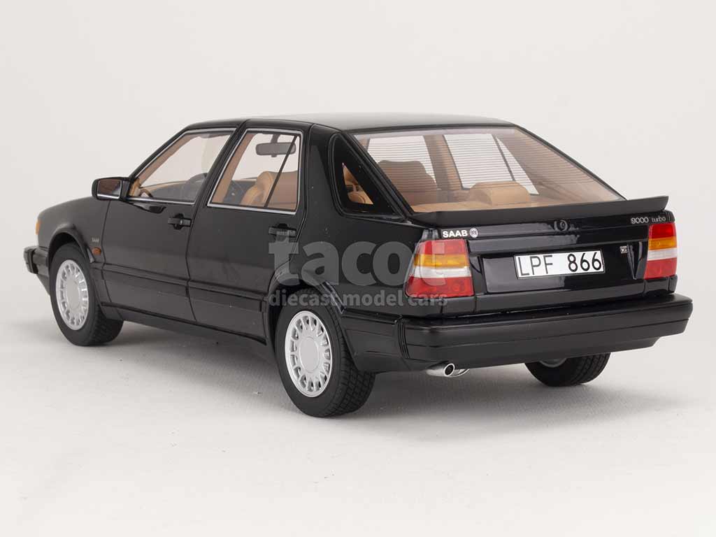 SAAB 9000 TURBO de 1984 Noire au 1/18 de Cult Models CML089-2 SAAB 9000 TURBO de 1984 Noire au 1/18 de Cult Models CML089-2
