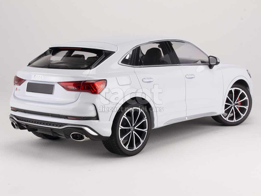 100138 Audi RS Q3 Sportback 2019