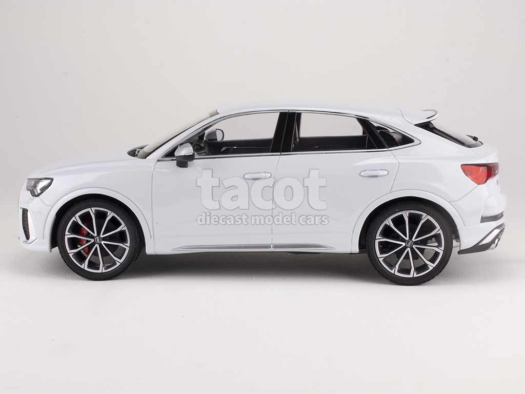 100138 Audi RS Q3 Sportback 2019