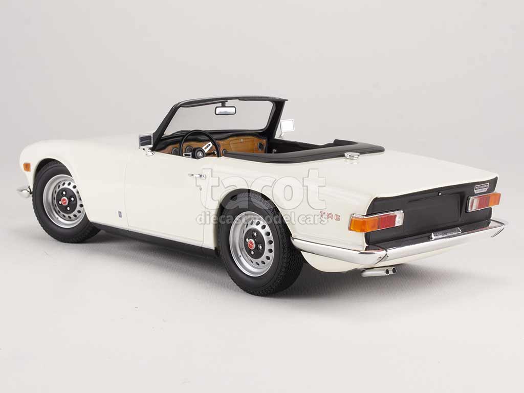 ミニチャンプス 1/18 トライアンフ TR6 1969 519rDn12cgL._UF894,1000_QL80_.jpg