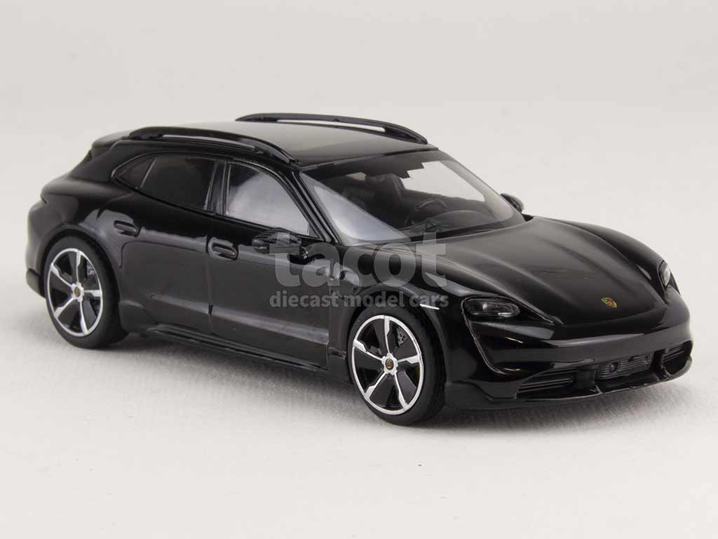 100184 Porsche Taycan Turbo S Cross  Tourismo 2022