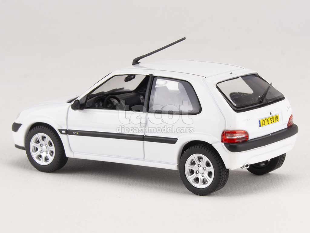 100204 Citroën Saxo VTS 16V 2000