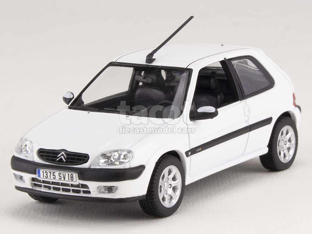 100204 Citroën Saxo VTS 16V 2000