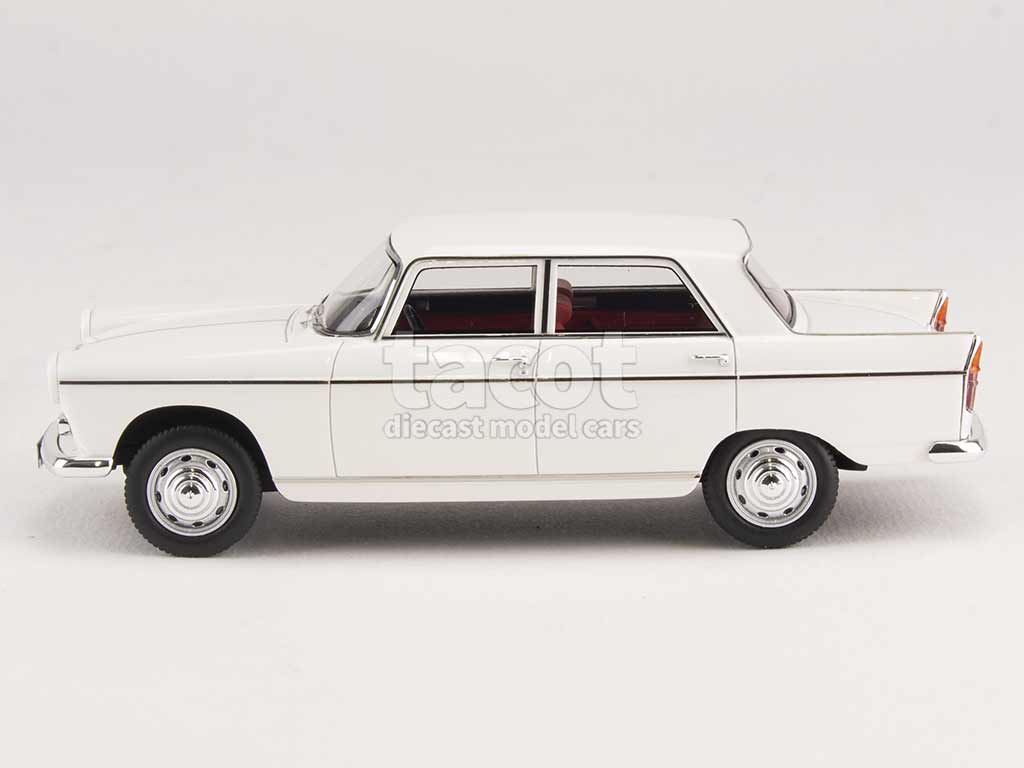 100300 Peugeot 404/8 1968