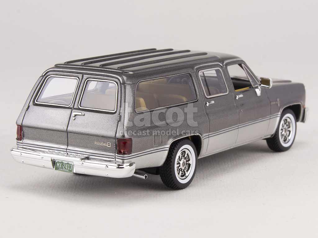 100307 Chevrolet Suburban 1981
