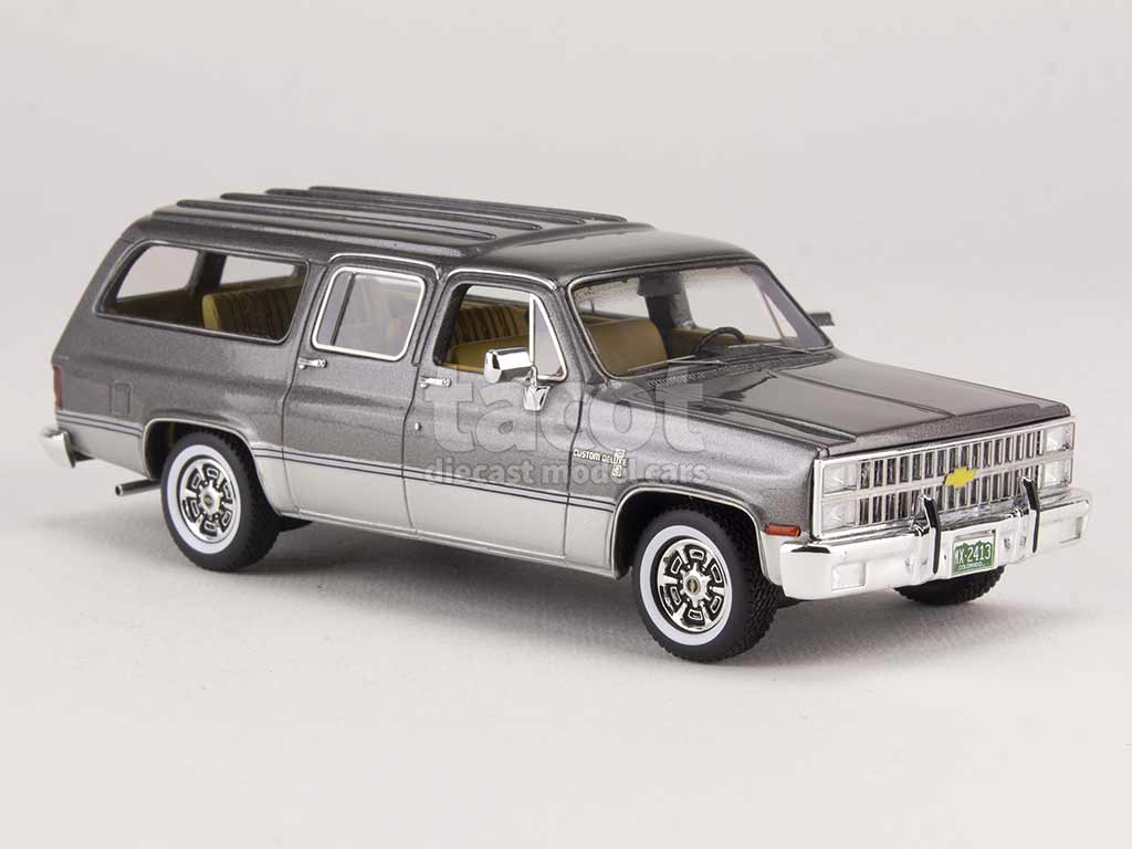 100307 Chevrolet Suburban 1981