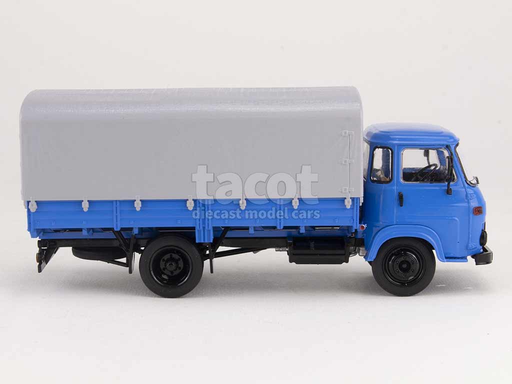 100313 Avia A31N Bâché