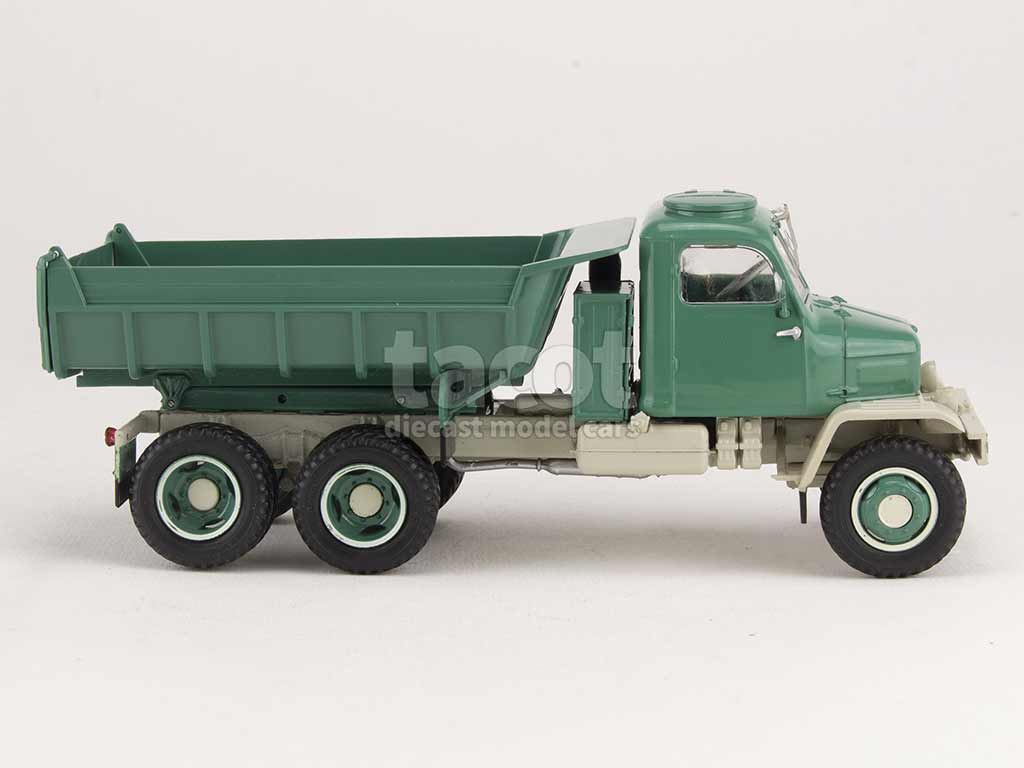 Premium ClassiXXs LIAZ 100.05, grün, 1:43 | Model Car World