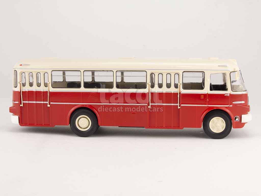 100320 Ikarus 620 Autobus