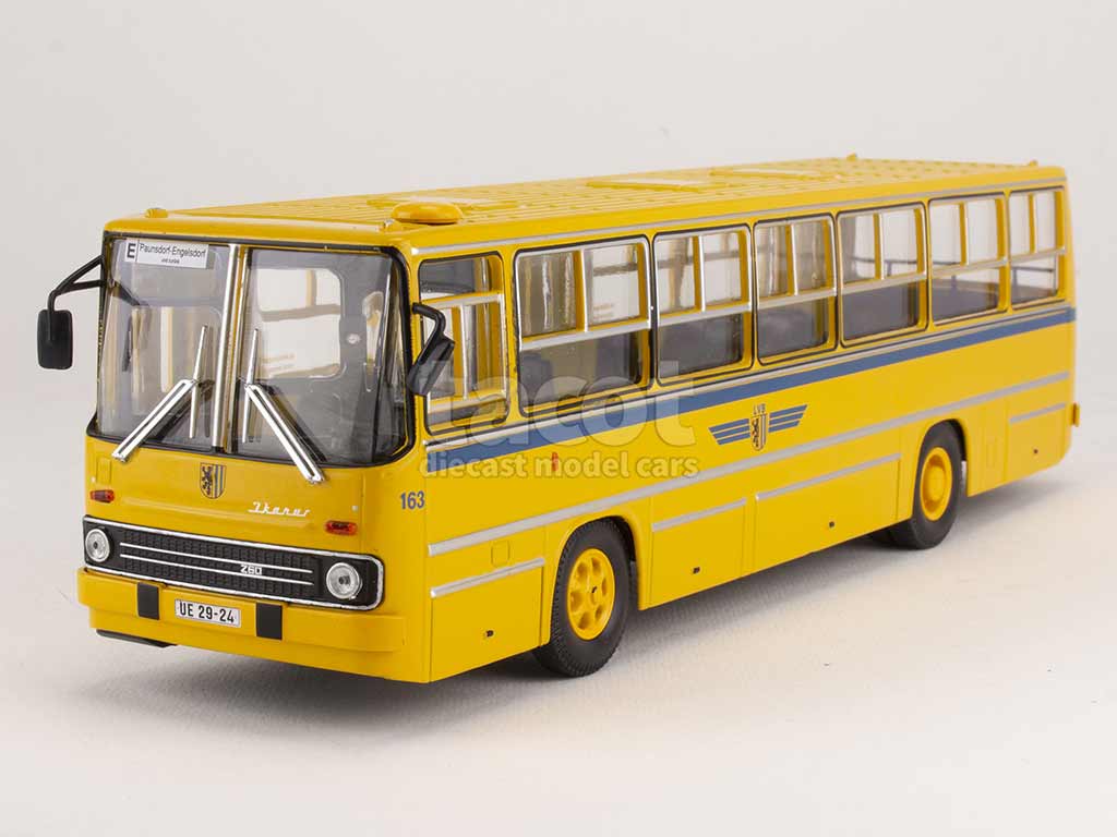 100327 Ikarus 260 Autobus