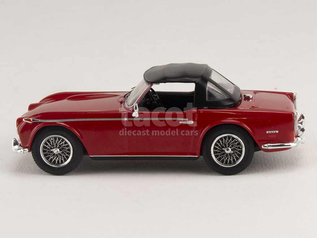 トライアンフTR5 1968 1/43 2台エリゴール製 トライアンフTR5 1968 1