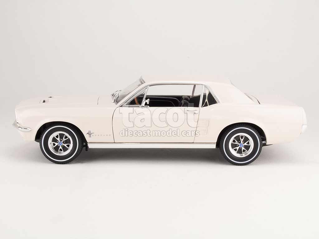 100521 Ford Mustang Coupé She Country 1967