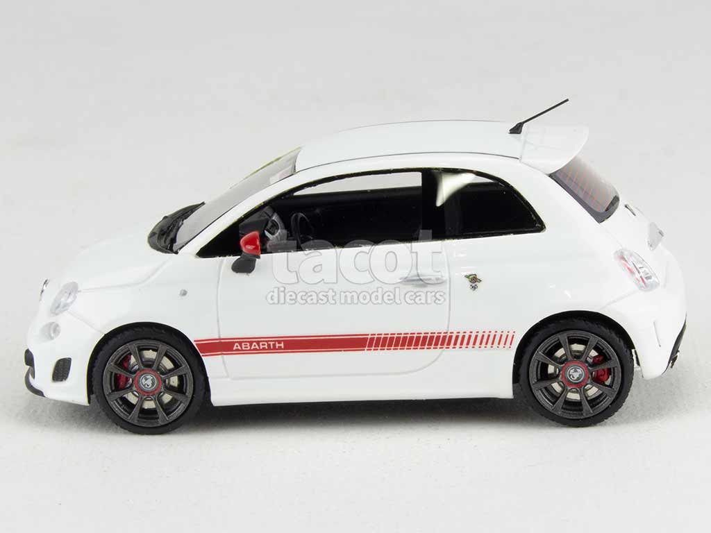 100663 Abarth 595 2016