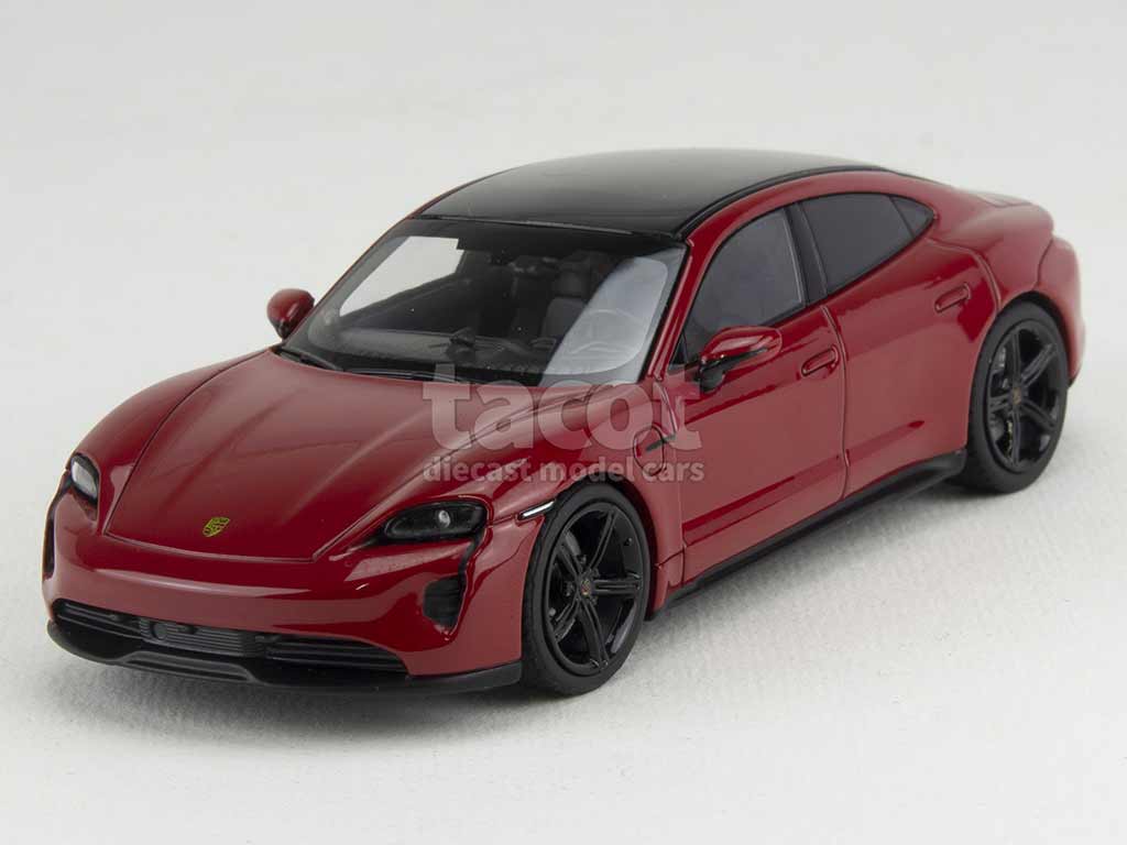 100672 Porsche Taycan GTS 2022