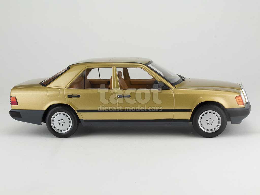 100677 Mercedes 300 E/ W124 1984