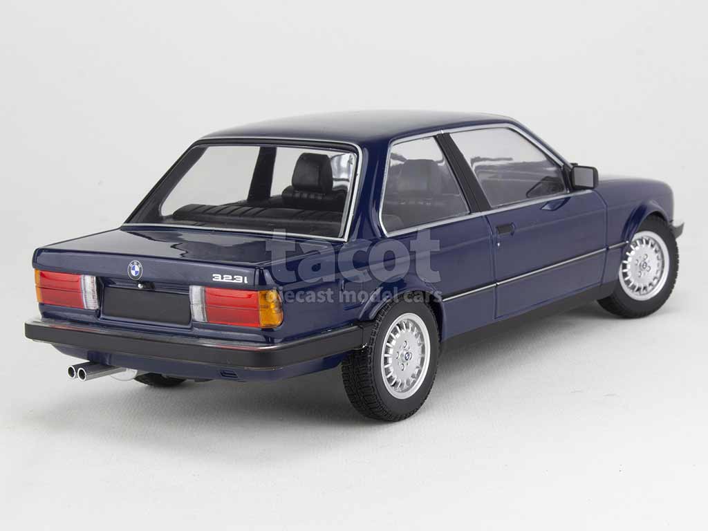 100690 BMW 323i/ E30 1982