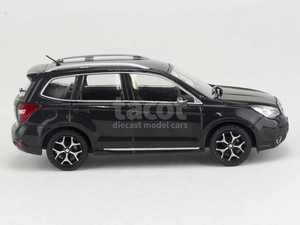 100699 Subaru Forester 2013