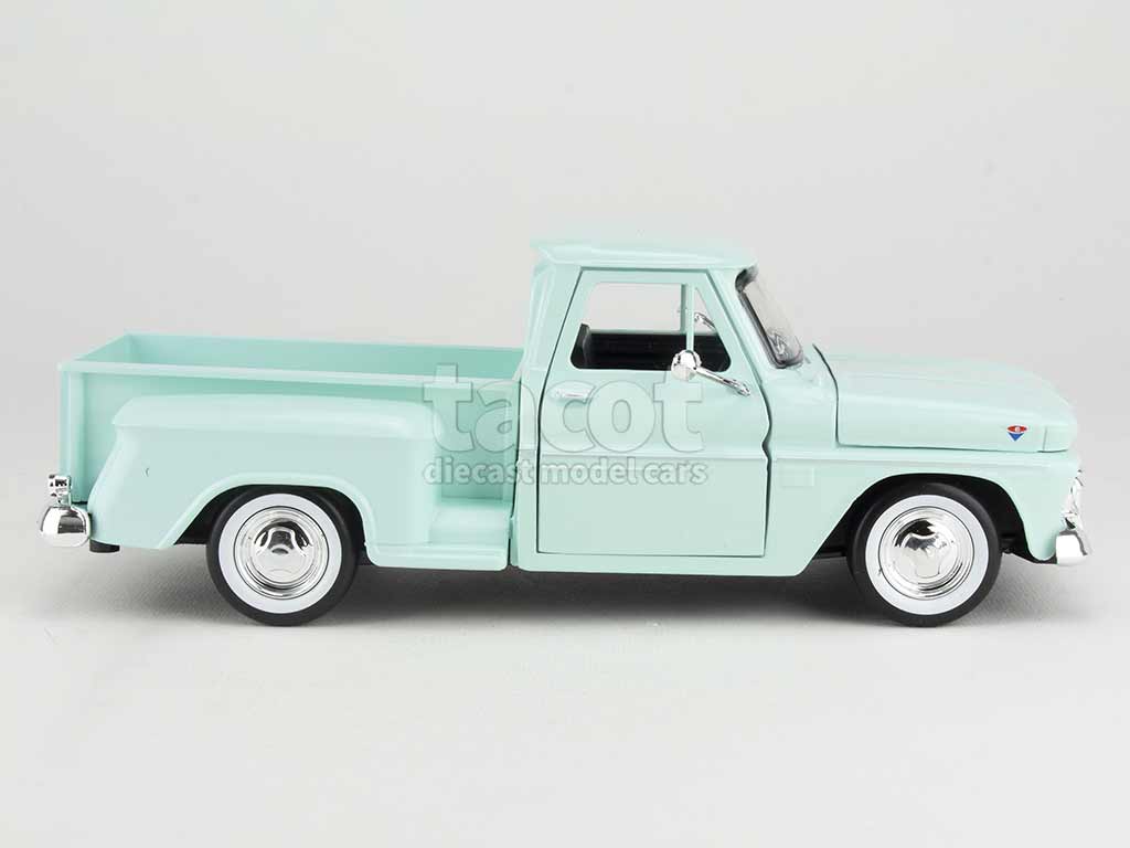 100737 Chevrolet C10 Fleetside Pick-Up 1966