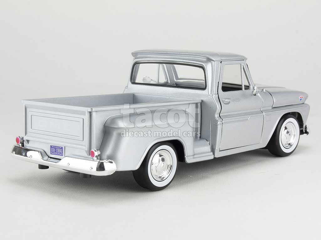 100738 Chevrolet C10 Fleetside Pick-Up 1966
