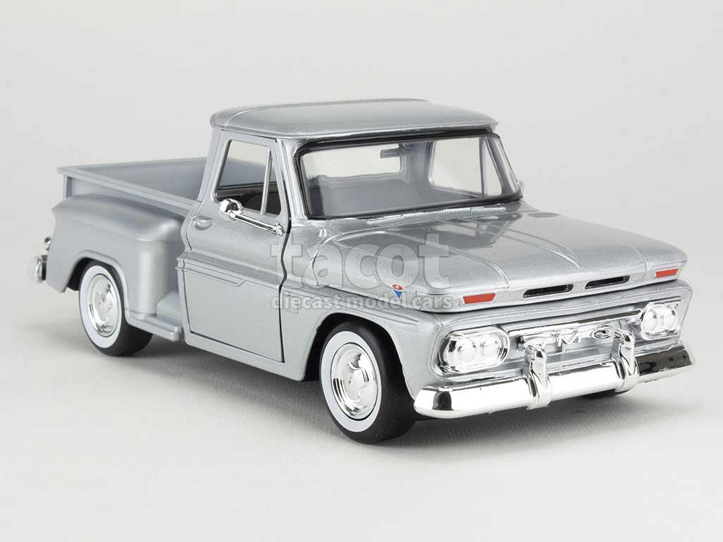 100738 Chevrolet C10 Fleetside Pick-Up 1966