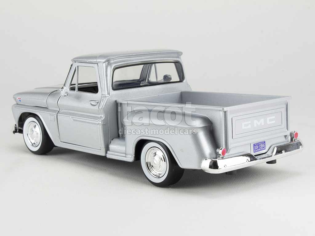 100738 Chevrolet C10 Fleetside Pick-Up 1966
