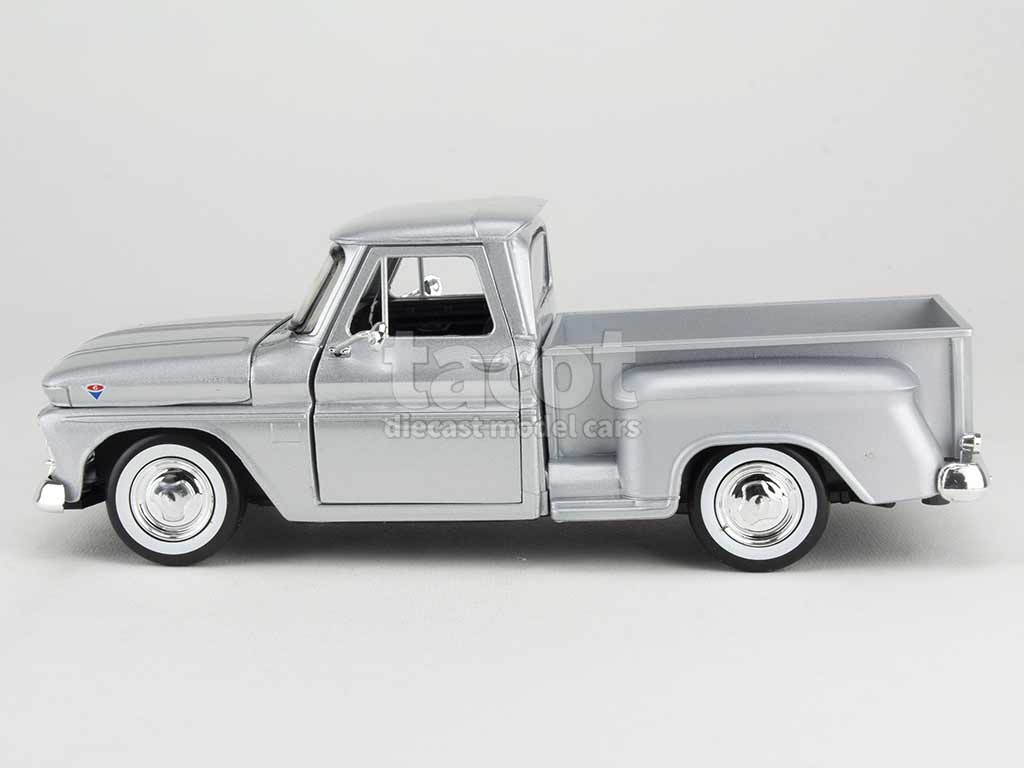 100738 Chevrolet C10 Fleetside Pick-Up 1966