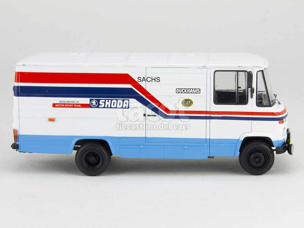 100840 Mercedes 508D Assistance Skoda Rally