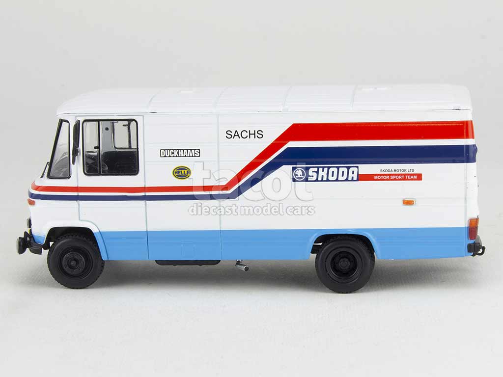 100840 Mercedes 508D Assistance Skoda Rally