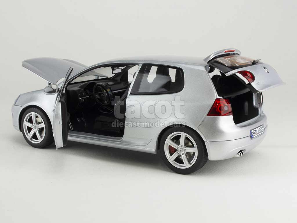 100940 Volkswagen Golf V GTi Pirelli 3 Doors 2007