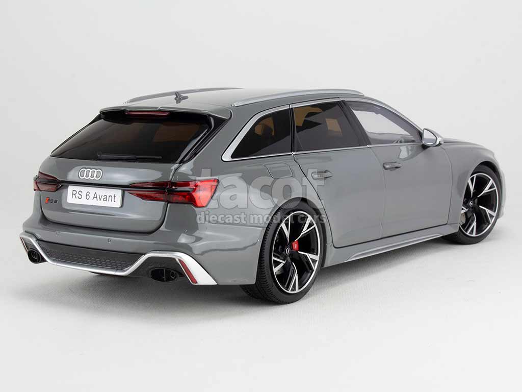 101001 Audi RS6 Avant/ C8 2021