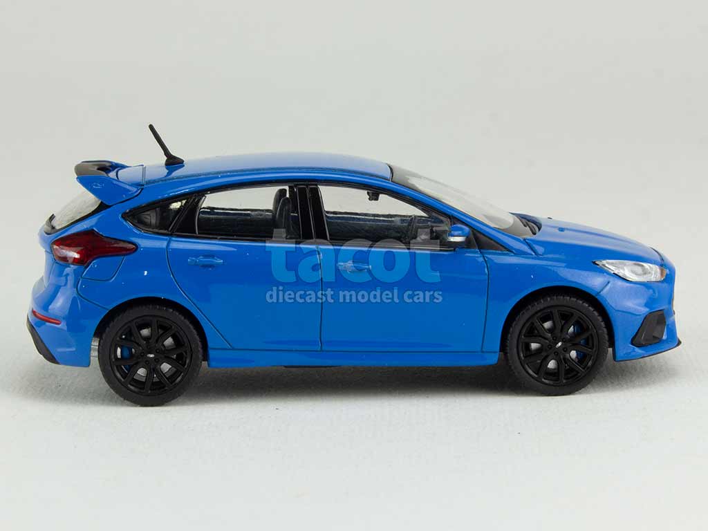 Ford Focus MK III RS Noire 2016 au 1/43 de Corgi Vanguards VANVA15305
