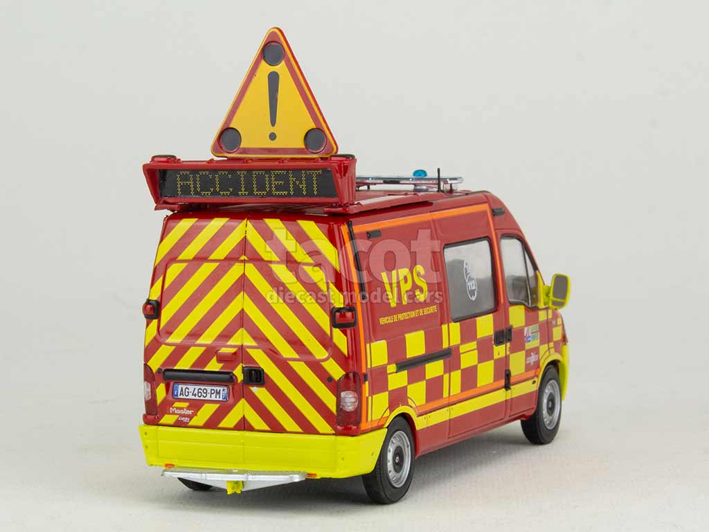 101104 Renault Master II Lanéry VPS Pompiers 