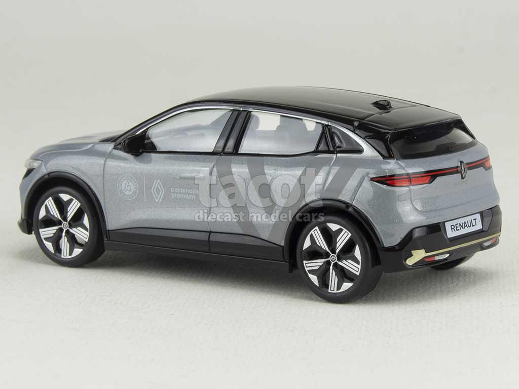 101180 Renault Megane e-tech 2023