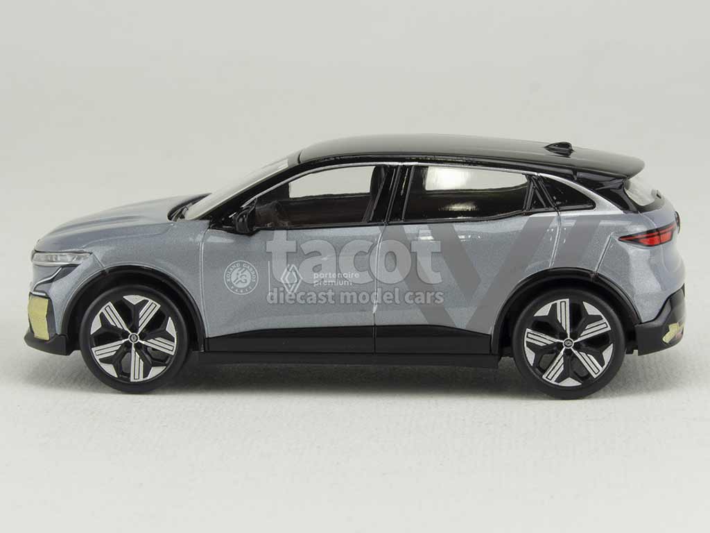 101180 Renault Megane e-tech 2023